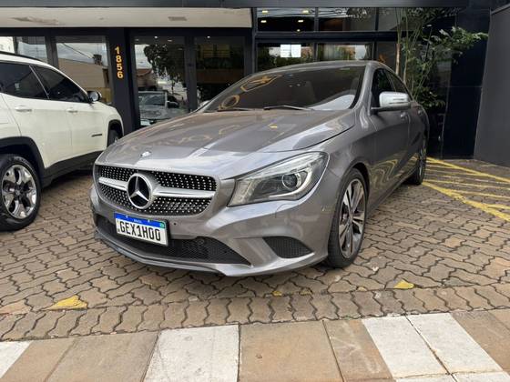 MERCEDES-BENZ CLA 200 1.6 VISION 16V FLEX 4P AUTOMÁTICO